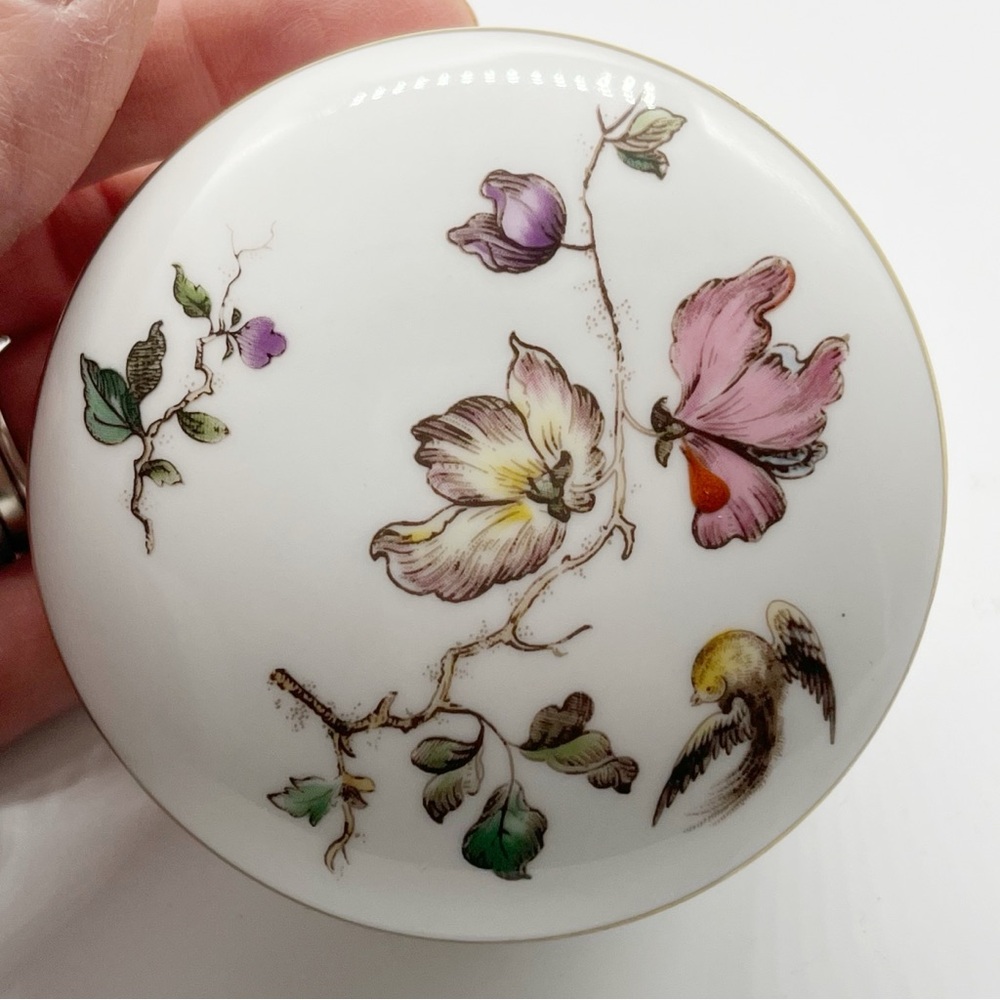 Vintage Wedgwood Hathaway Trinket Box